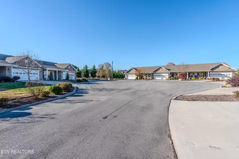 415 Larkspur Way, Sevierville, TN 37862