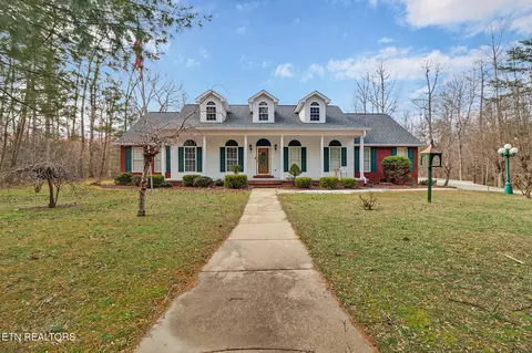 306 Carrie Dr, Crossville, TN 38572