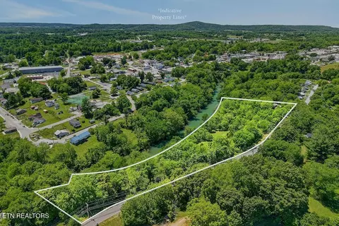 301 W Everett St, Sparta, TN 38583