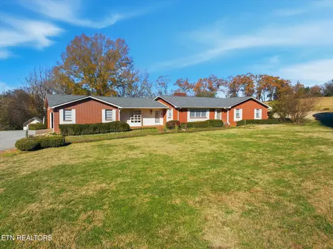 226 Hiwassee Rd, Madisonville, TN 37354
