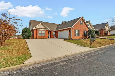 7038 Winter Oaks Way, Knoxville, TN 37918