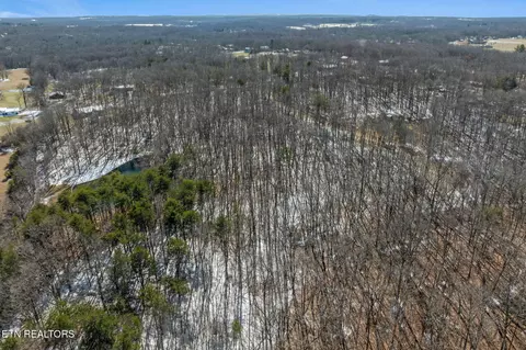 5 66 Ac Martin Rd, Crossville, TN 38555