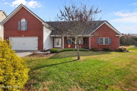 5012 Magic Lantern Dr, Knoxville, TN 37918