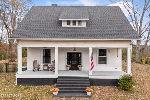 804 Lake City Hwy, Clinton, TN 37716