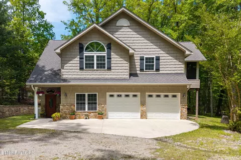 902 Cowpens Dr, Monterey, TN 38574