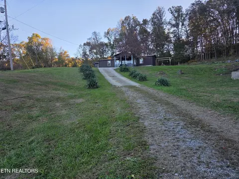 180 Grady Langley Rd, Lancing, TN 37770
