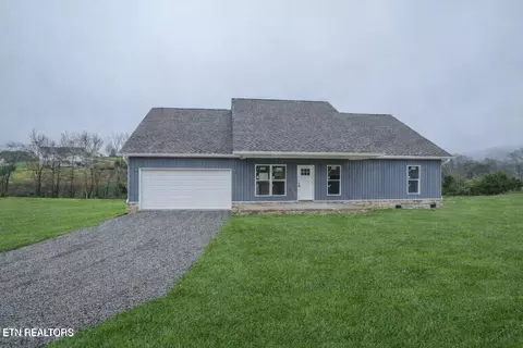 5211 N Wildwood Rd, Maryville, TN 37804