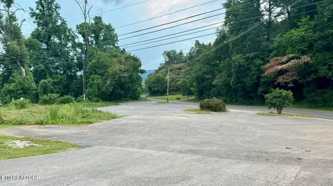 7018 E Lamar Alexander Pkwy, Townsend, TN 37882