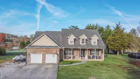 138 Lakeside Dr, Kingston, TN 37763