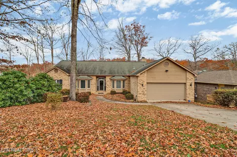 129 Shore Ln, Crossville, TN 38558