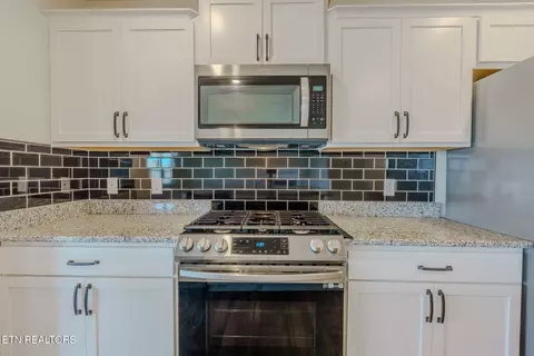 Kitchen - 2540 Lucille Ln, Talbott, TN 37877 photo 5 of 5
