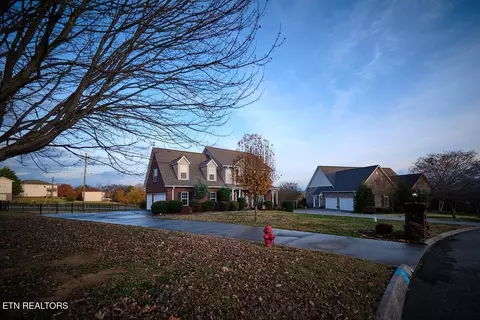 730 Deep Woods Ln, Seymour, TN 37865