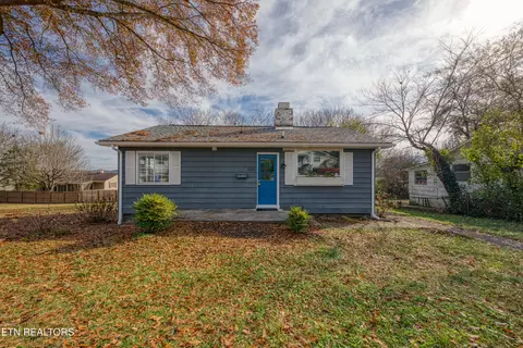 111 W Newkirk Ln, Oak Ridge, TN 37830
