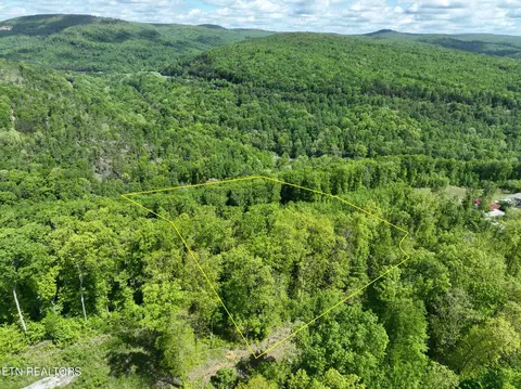Lower Eagles Nest Rd, Crab Orchard, TN 37723