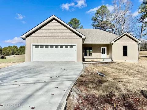 5035 Cheyenne Dr, Crossville, TN 38572