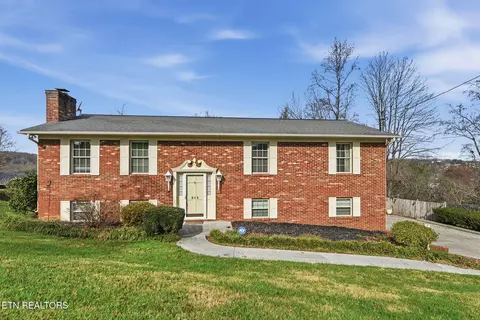 513 Vista Dr, Clinton, TN 37716