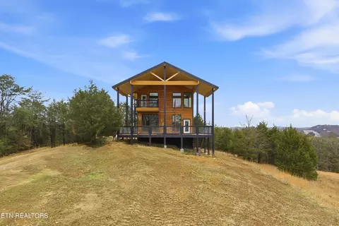 10322 Alex Bales Rd, Kodak, TN 37764