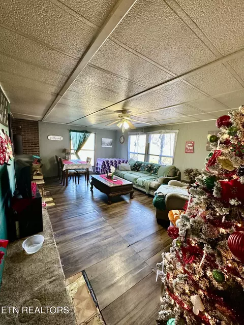 Living - 1500 Coal Hill Rd, Sunbright, TN 37872 photo 1 of 3