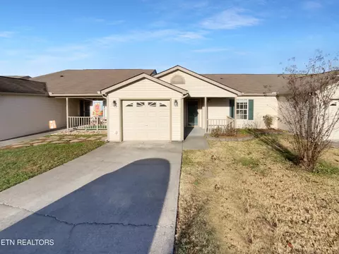 553 Ravenwood Dr, Maryville, TN 37801