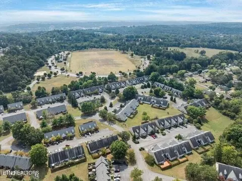 5207 Vanardo Way, Knoxville, TN 37912