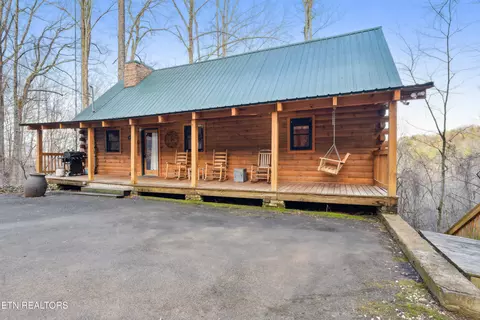 2558 Wildcat Ridge Rd, Sevierville, TN 37862