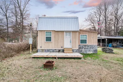 1041 Sitting Bull Pt, Crossville, TN 38572