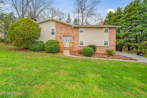 8903 Ormand Ln, Knoxville, TN 37923