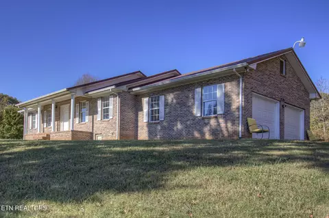 2726 W Old Topside Rd, Louisville, TN 37777