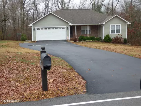 280 E Deer Creek Dr, Crossville, TN 38571