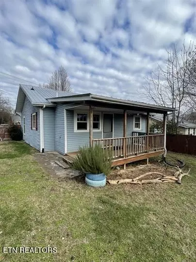 1214 Pratt St, Knoxville, TN 37917