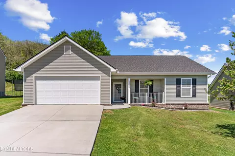 2125 Bluebonnet Dr, Mascot, TN 37806