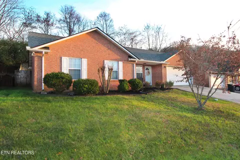 1832 Tillery Square Ln, Knoxville, TN 37912