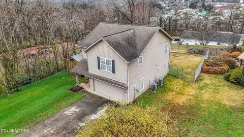 109 Barney Patton Cir, Maryville, TN 37804