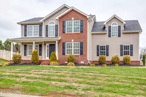 2801 Summertime Ln, Knoxville, TN 37938
