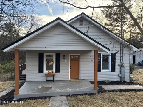 205 Old Dandridge Pike, Strawberry Plains, TN 37871