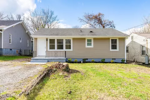 2609 Waverly St, Knoxville, TN 37921