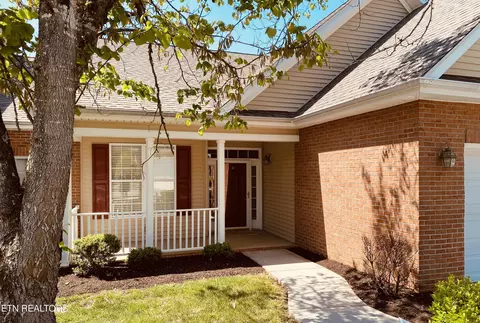 119 Devanshire Ct, Oak Ridge, TN 37830