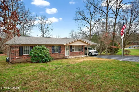 30 Oak St, Crossville, TN 38555