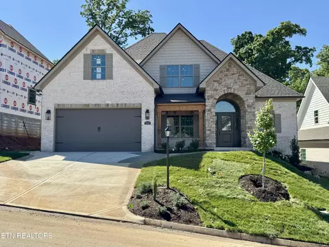 9974 Rio Bravo Ln, Knoxville, TN 37922