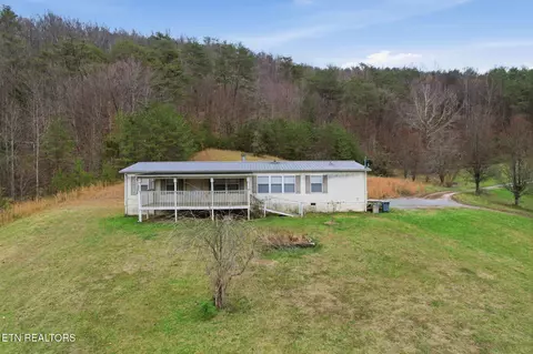 357 Muncey Hollow Ln, Washburn, TN 37888