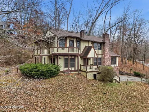11412 Berry Hill Dr, Knoxville, TN 37931