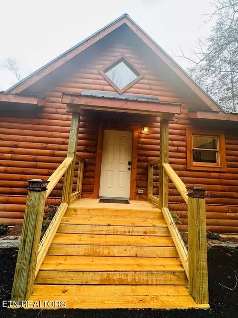 1642 Misty Hollow Way, Gatlinburg, TN 37738