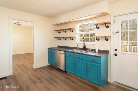 Kitchen - 8124 Sharp Rd, Powell, TN 37849 photo 1 of 2