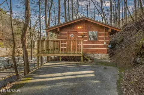 1470 Cherohala Skwy, Tellico Plains, TN 37385