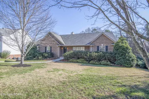1559 Crestridge Dr, Maryville, TN 37804
