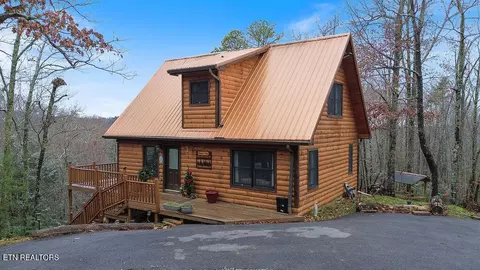2546 Balsam Cir, Sevierville, TN 37876