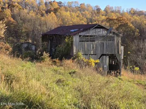 201 Elihu Rd, Sneedville, TN 37869