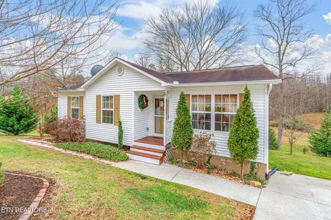 124 Mac Ivey Ln, La Follette, TN 37766