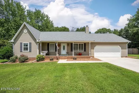 3006 N Deerhaven Dr, Cookeville, TN 38506