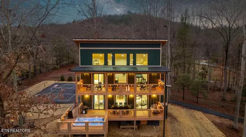 3157 Wears Dr, Sevierville, TN 37862